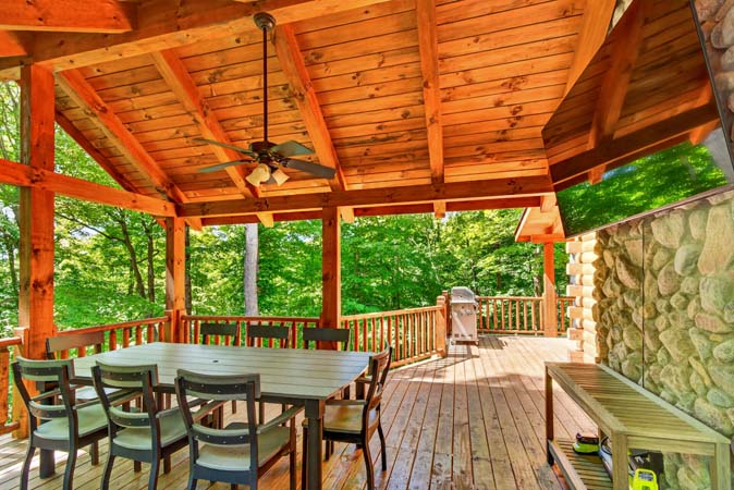 Vacation rental located near waterfalls caves and wineries