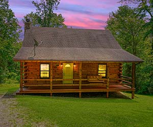 Honey Bear Hideaway, porch, evening