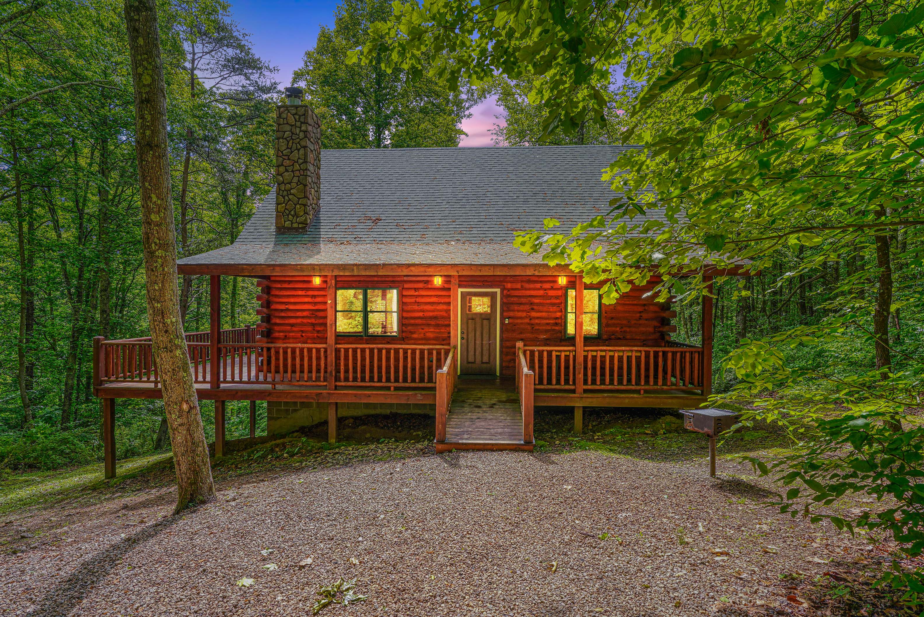 Memory Ridge Retreat - Hocking Hills - Old Man's Cave - Ohio