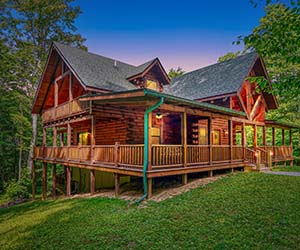 Vanderbuilt Lodge porch, side